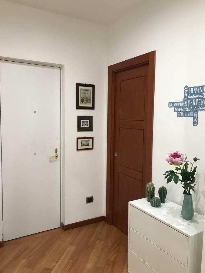 Napoli Charming Apartments Vomero "Fashion And Glamour" Exterior photo